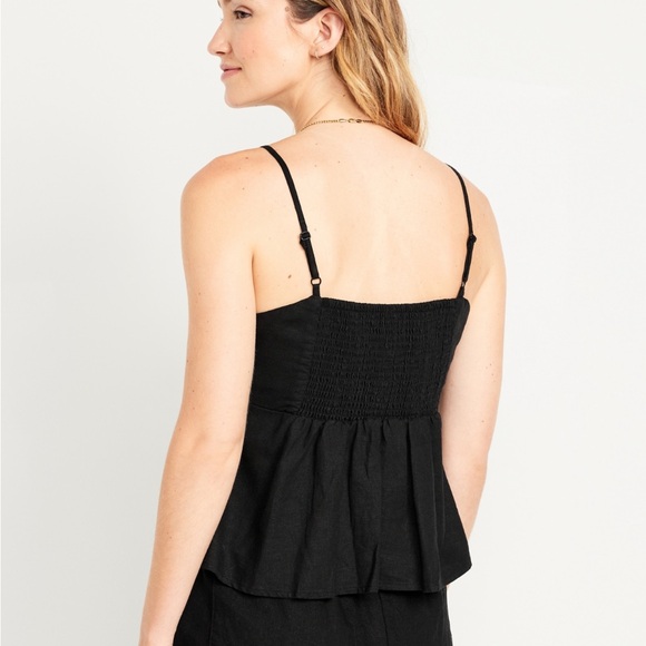 Last chance! Tie-Front Linen Blend Top - Picture 2 of 5